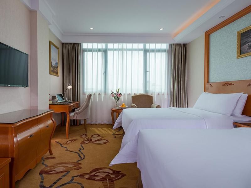 Vienna Hotel Csüancsou Kültér fotó